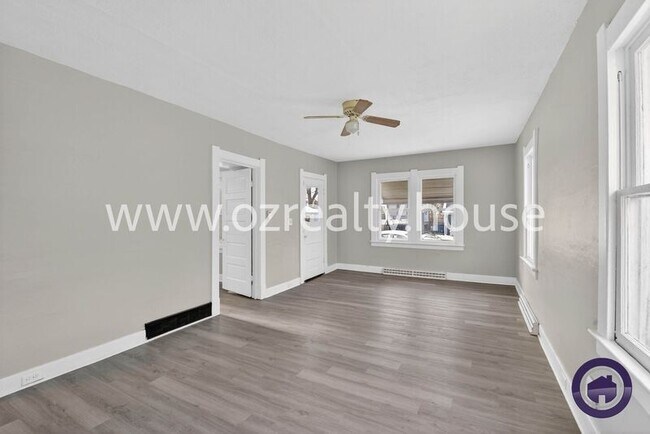 Building Photo - 4336 Garden Park Dr