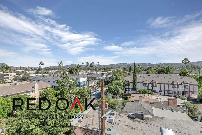 Building Photo - 12444 Chandler Blvd