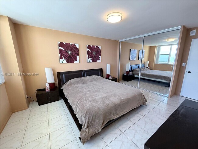 Building Photo - 3180 S Ocean Dr