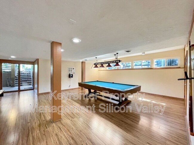 Building Photo - 151 Buckingham Dr