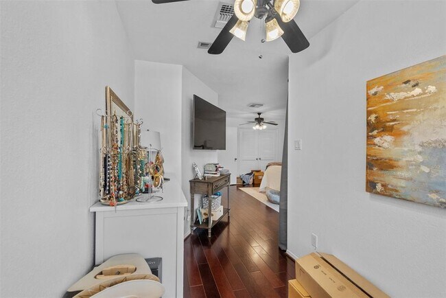 Building Photo - 2220 Bering Dr