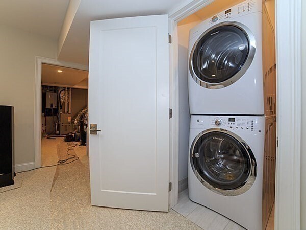 Building Photo - 187 I St