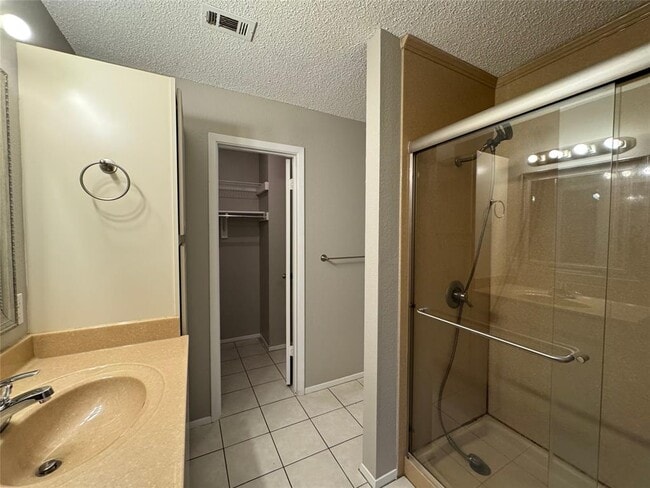 Building Photo - 2917 Zeke Bend