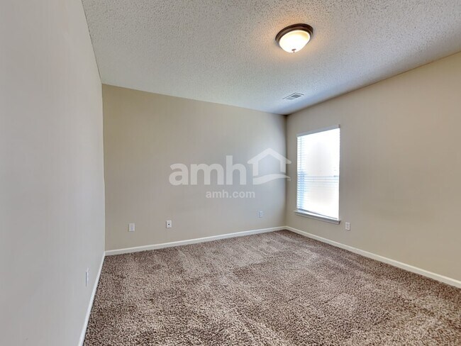 Building Photo - 1067 Briar Rose Ln