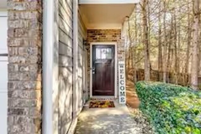 Building Photo - Charming 3BR Townhome in Lilburn