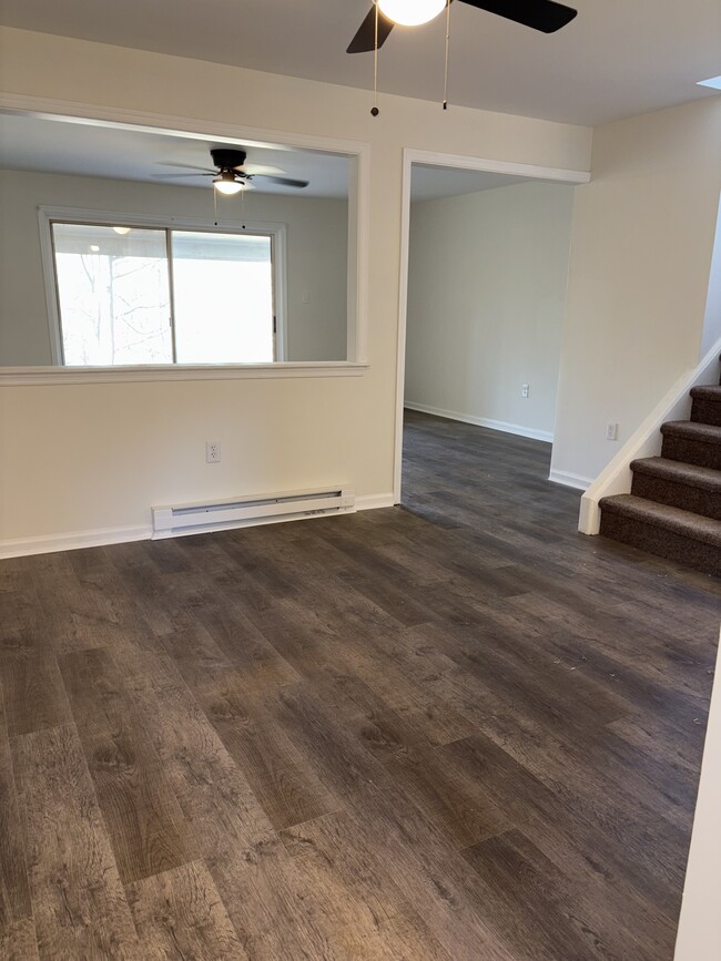 Dining Area - 287 Norwood Rd