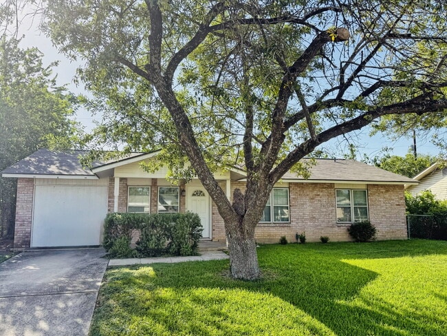 Primary Photo - Charming 3-Bedroom Home with Spacious Layo...