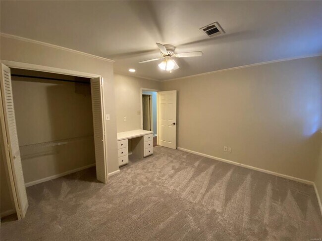 Building Photo - 2439 Hermitage Dr