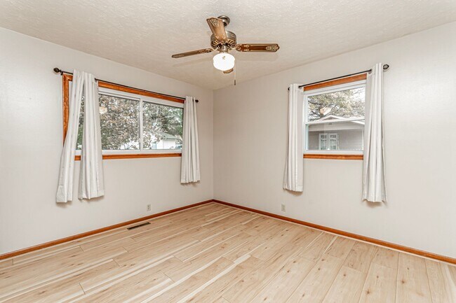 Building Photo - Please View 3D Virtual Walk-Through Before...