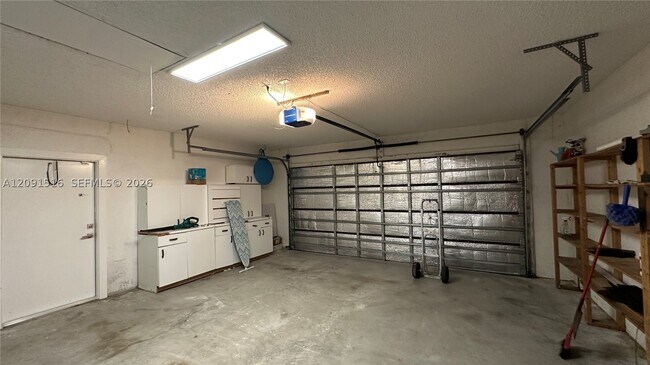 Building Photo - 1035 NW 164th Ave