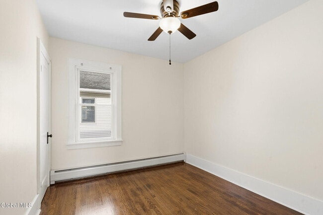 Building Photo - 16 Berkley Ave