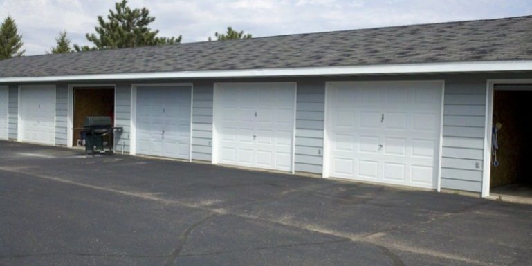 Building Photo - 1108 W Hamilton Ave