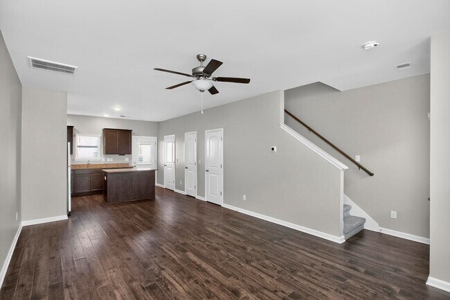 Building Photo - 1017 Glen Marcus Dr