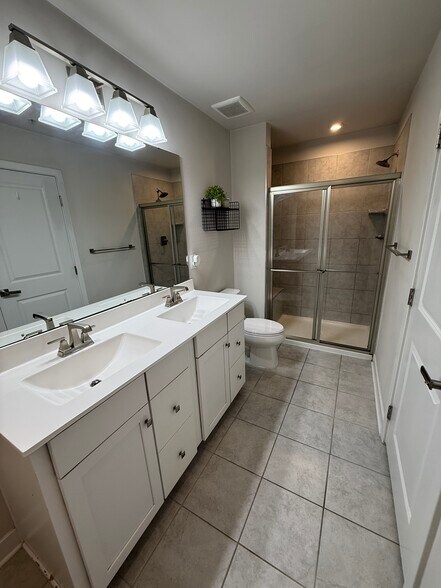 Building Photo - 2804 Toles Park Dr