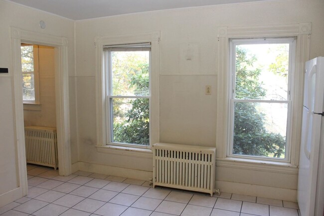 Building Photo - 207 Gilford Ave
