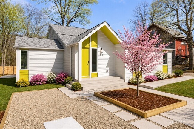 Building Photo - 561 Beechwood St