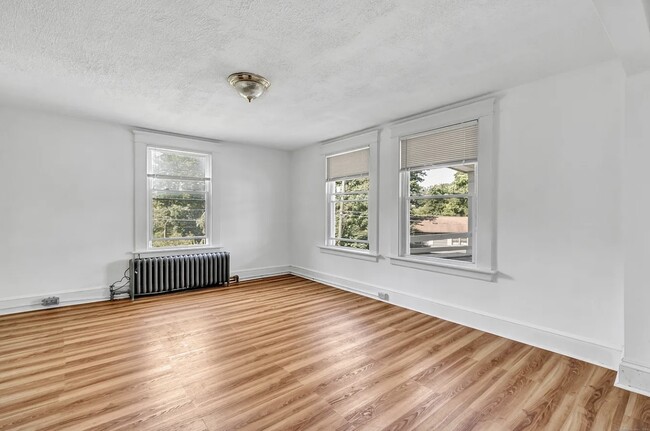 Living room - 64 Walnut St