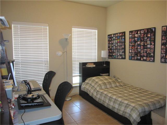 Building Photo - 26423 Longview Creek Dr