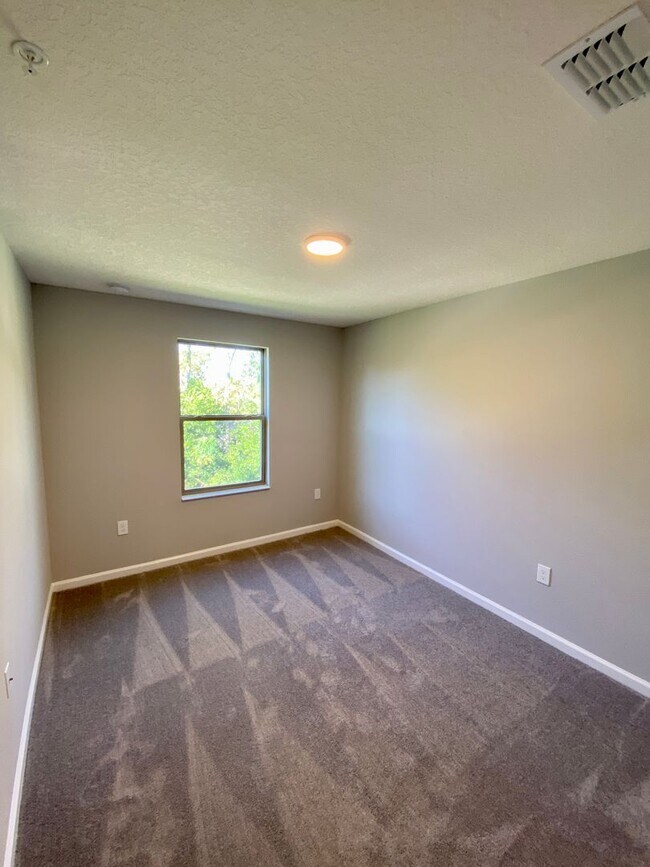 Building Photo - Brand New Townhome for Rent in Gated Commu...