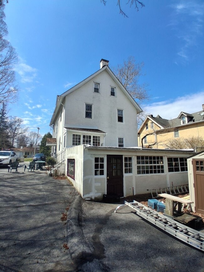 Building Photo - 325 S Valley Forge Rd