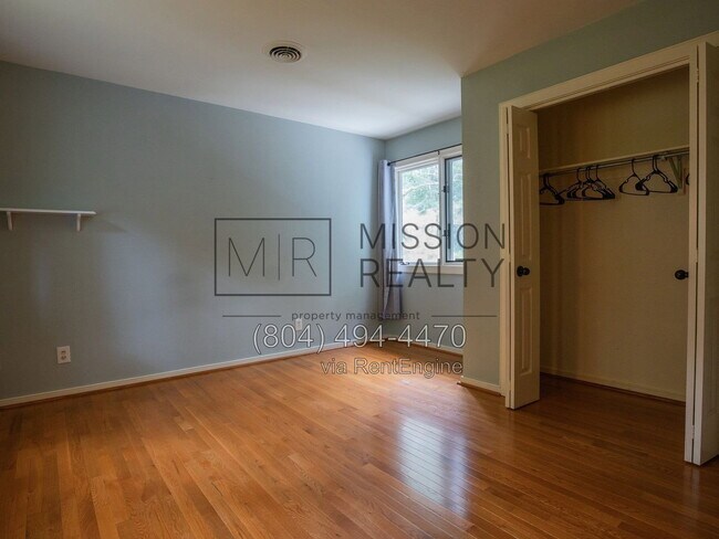 Building Photo - 5420 Sunrise Bluff Ct