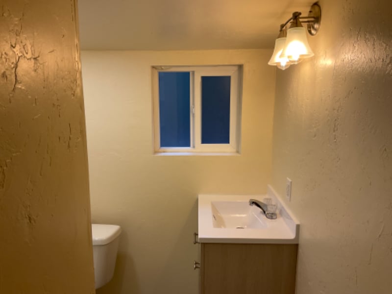 Building Photo - 560 S Weed Blvd