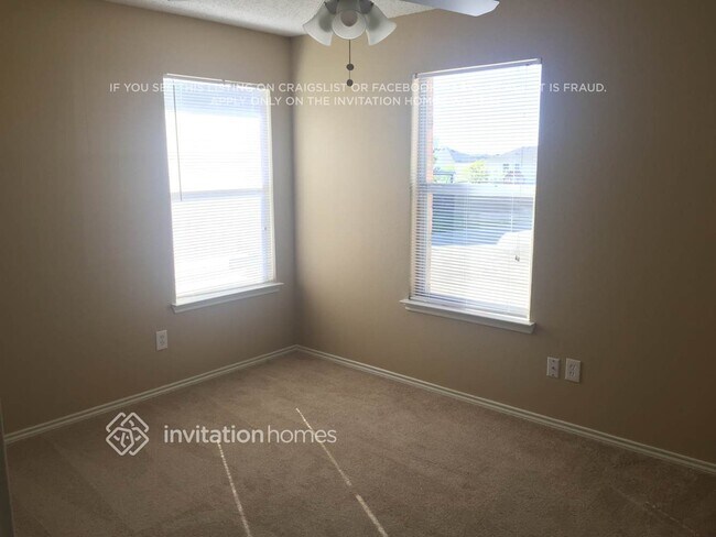 Building Photo - 646 Via Estrella