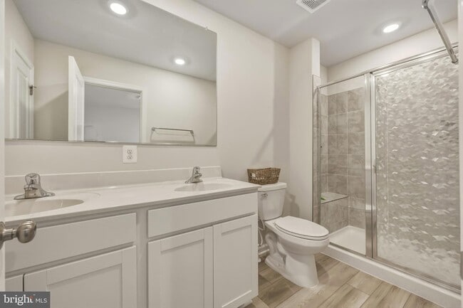 Building Photo - 51 Short Br Dr