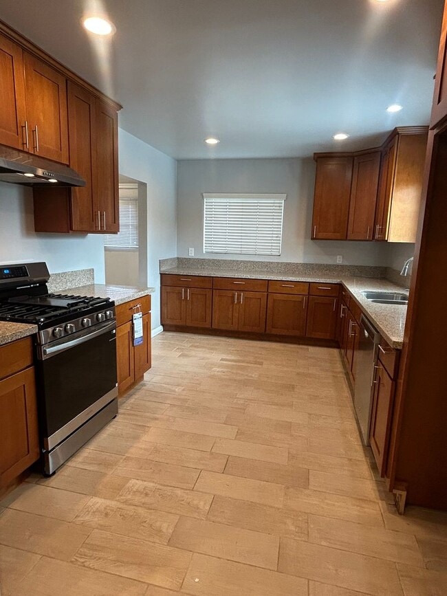 Building Photo - 3133-3135 La Madera Ave