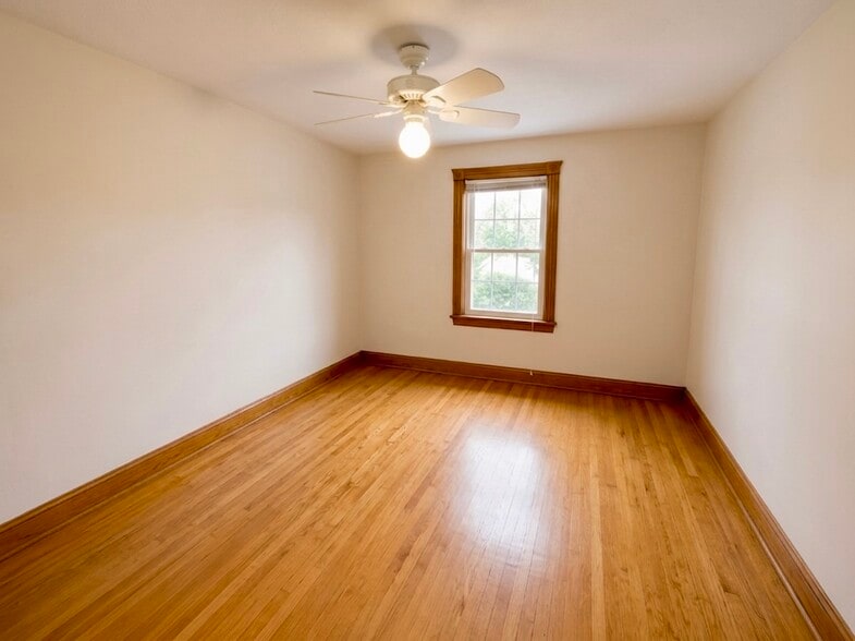 Master Bedroom - 248 Brown St