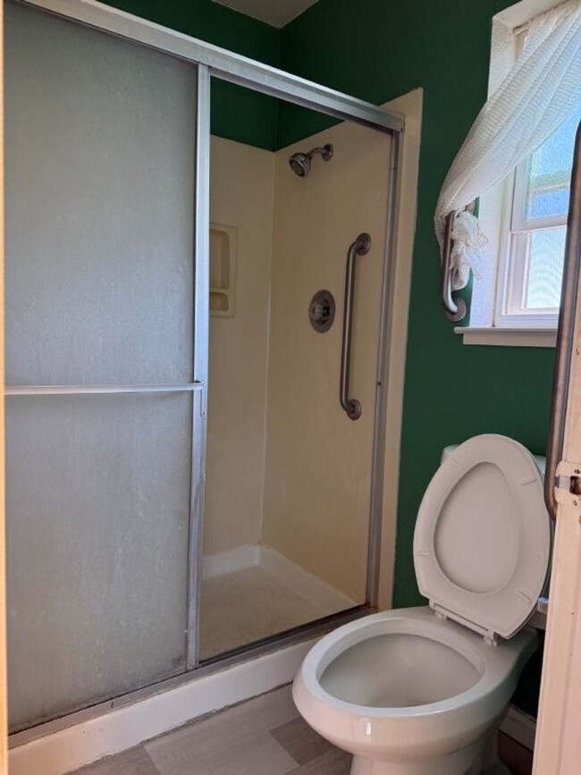 Building Photo - Modern 4 Bedroom 2 Story Suisun *Star Rentals