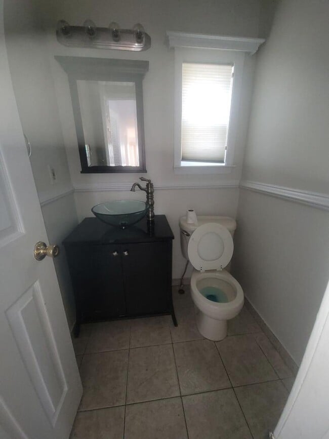 Building Photo - 1 Sunnydale Ct