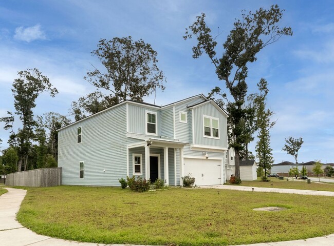 Building Photo - Bright & Spacious Living in Charleston’s Grand Bees!