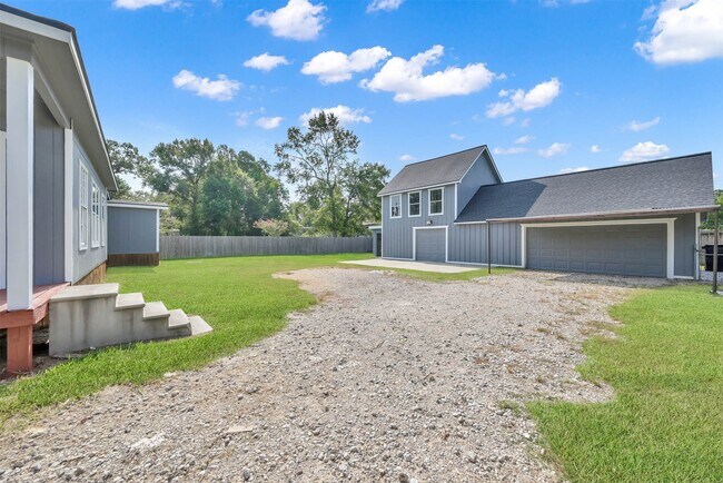 Building Photo - 11636 Old Oaks Ln