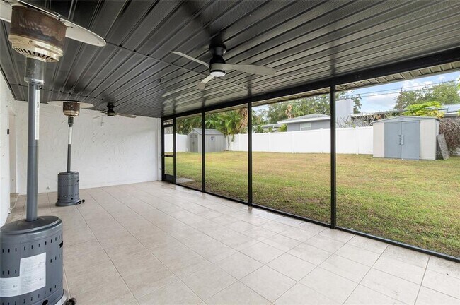 Building Photo - 1966 Sandra Dr