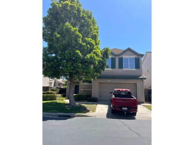 Primary Photo - 4-Bedroom, 2.5 Bath