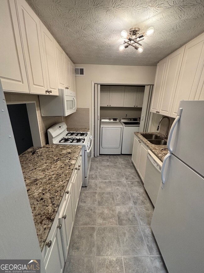 Building Photo - 301 Dunbar Dr