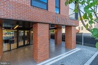 Building Photo - 6910 Ridge Ave