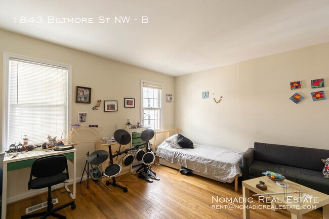 Building Photo - 1843 Biltmore St NW