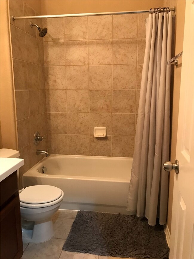 Building Photo - 13401 Indigo Sands Dr