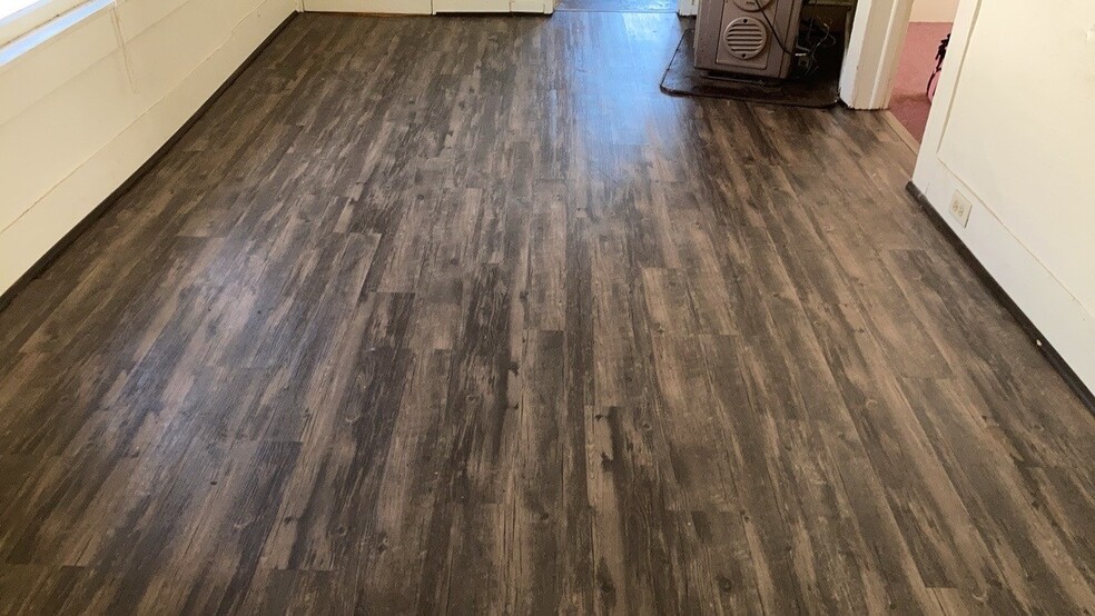 Building Photo - 614 Water St