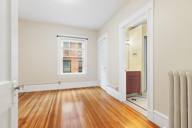 Building Photo - 222 Rawson Rd