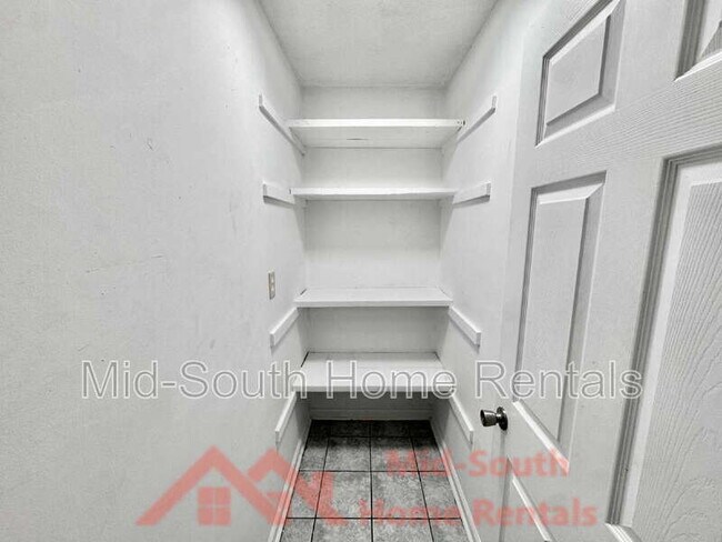 Building Photo - 7312 Country Side Rd