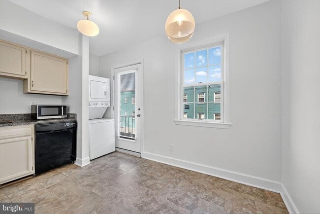 Building Photo - 1209 N Pitt St