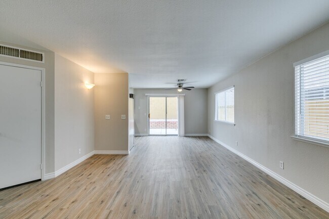 Building Photo - Upgraded 3bedroom house near Buffalo and Washington with easy access to Summerlin Pkwy.