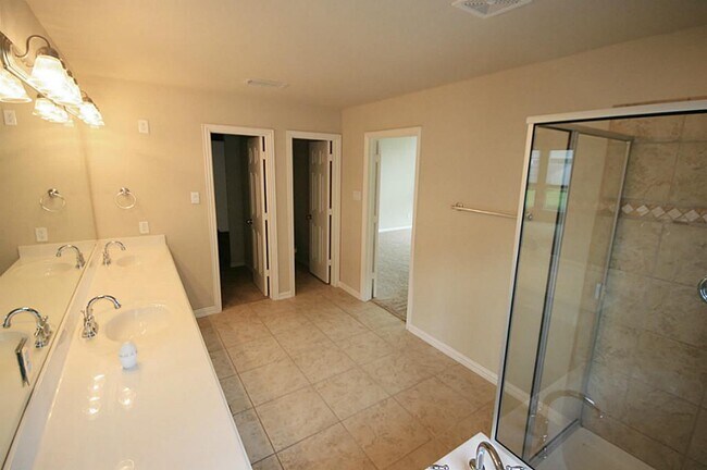 Building Photo - 5503 Baby Blue Ln