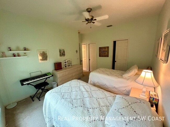 Building Photo - 10734 Blue Bimini Cir