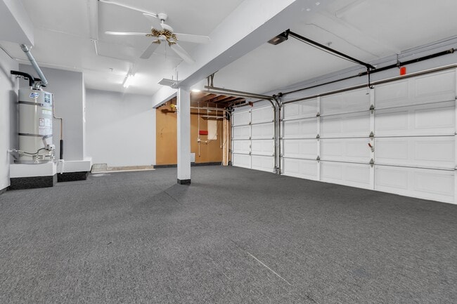 Building Photo - 29767 Southwood Ln