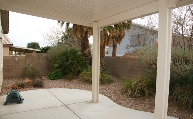 Building Photo - 10181 Bentley Oaks Ave