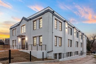 Building Photo - The Santmyers